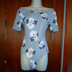 Casual floral bodysuit